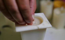 How To Put A Wick In A Candle Mold